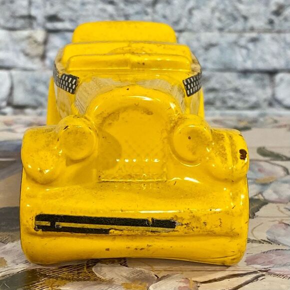 Vintage Avon Checker Cab Aftershave Decanter Cologne Bottle - Picture 5 of 6